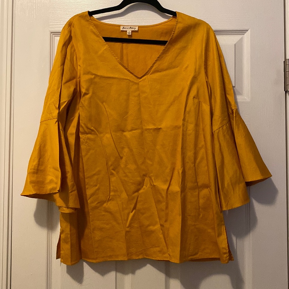 Mustard boutique top